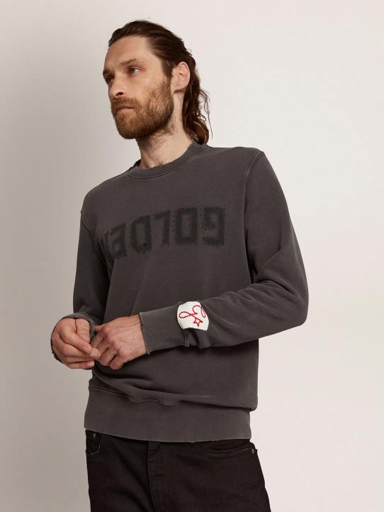 hombres sudadera de la colección con logo en gris antracita con tratamiento envejecidoGolden Goose 02H6694
