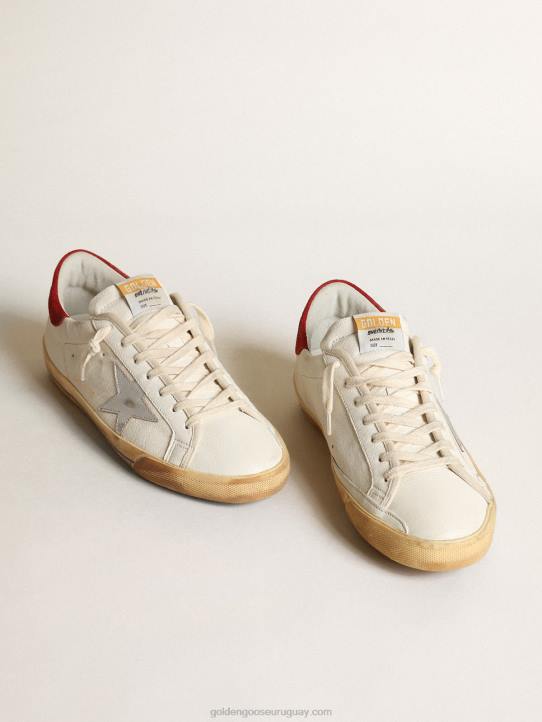 hombres zapatillas super-star con estrella de piel plateada metalizada y refuerzo del talón de ante rojoGolden Goose 02H6531