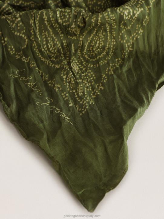 mujer bufanda color pesto con estampado de cachemira de puntosGolden Goose 02H6356