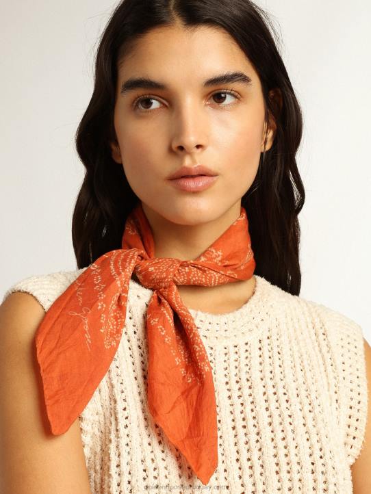 mujer bufanda color óxido con estampado paisley de puntosGolden Goose 02H6357