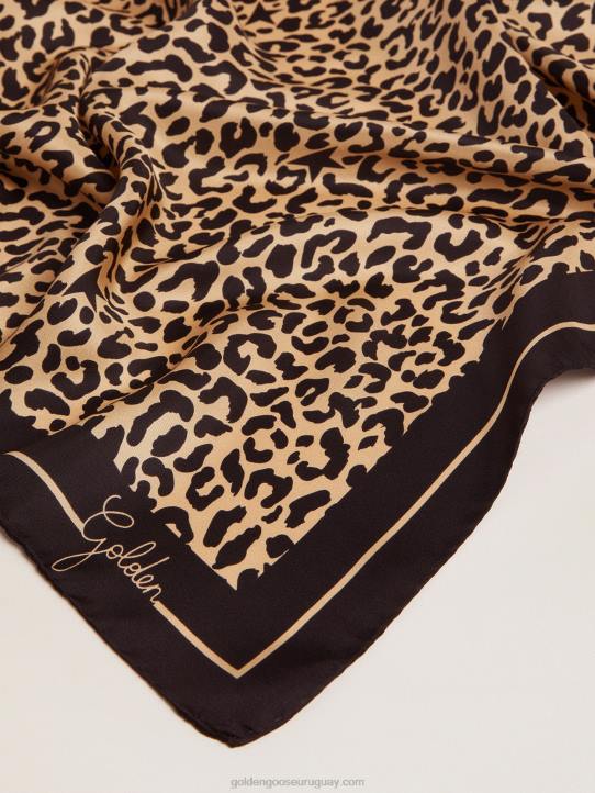 mujer bufanda de la colección en negro con estampado de leopardoGolden Goose 02H6316