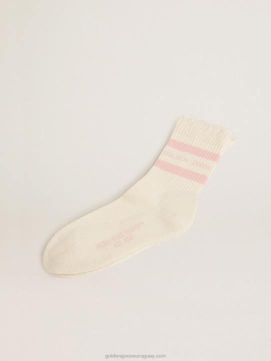 mujer calcetines blancos con acabado envejecido y logo y rayas en rosa bebéGolden Goose 02H6411
