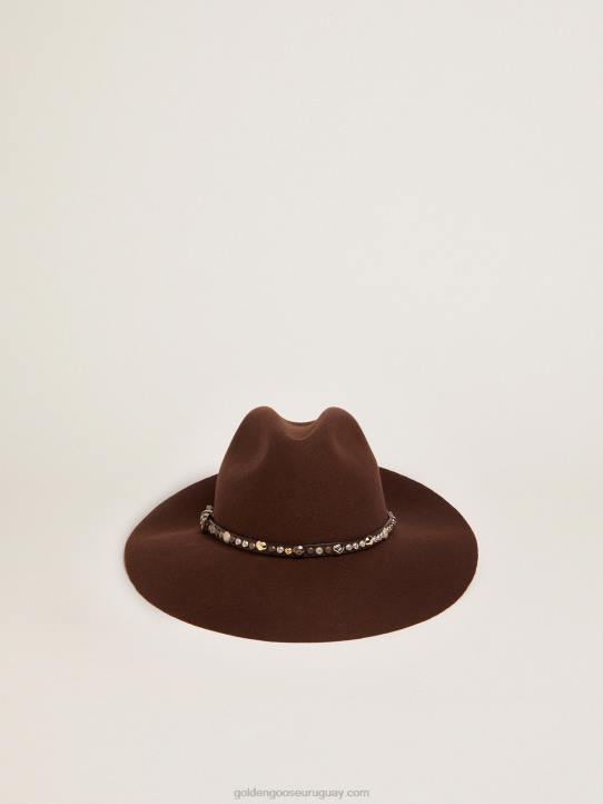 mujer sombrero marrón café con correa de cuero con tachuelasGolden Goose 02H6336