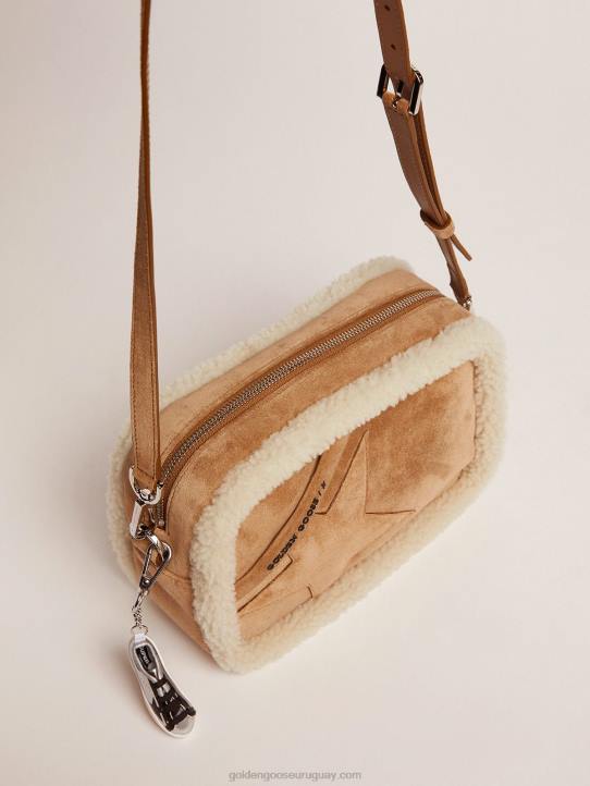 mujer bolso estrella elaborado en piel serraje con ribete de borregoGolden Goose 02H6477
