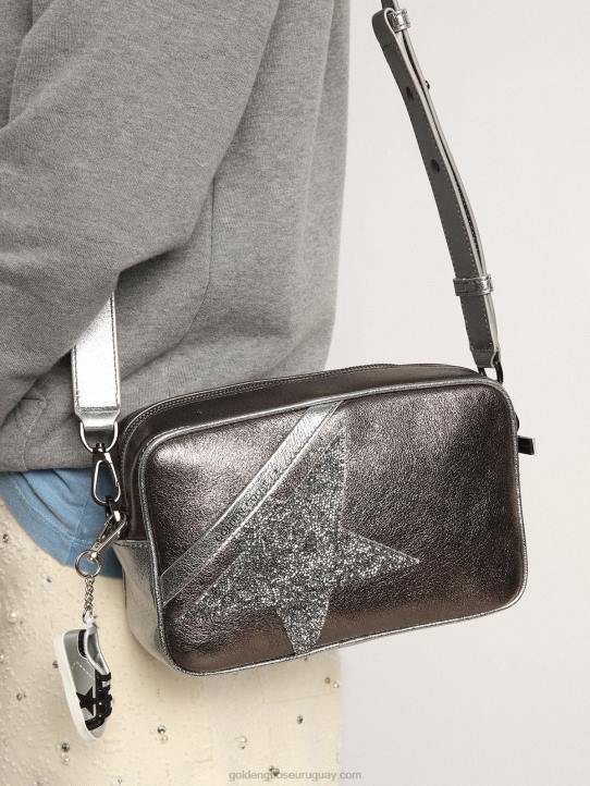 mujer bolso estrella en piel laminada plata y gris antracita con estrella de cristal swarovskiGolden Goose 02H6487