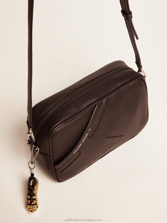 mujer bolso estrella negro elaborado en piel martilladaGolden Goose 02H6451
