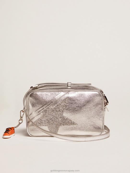 mujer bolso estrella plateada de piel laminada con estrella de swarovskiGolden Goose 02H6479
