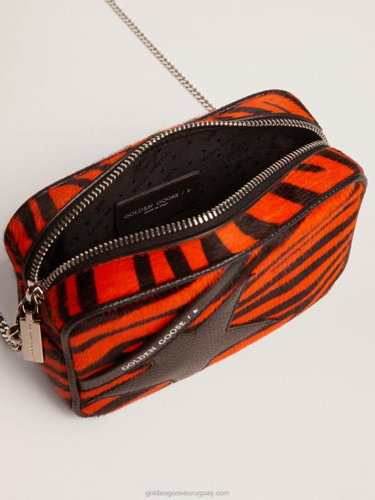 mujer bolso mini estrella de piel de potro naranja con estampado de tigre y estrella de piel negraGolden Goose 02H6462