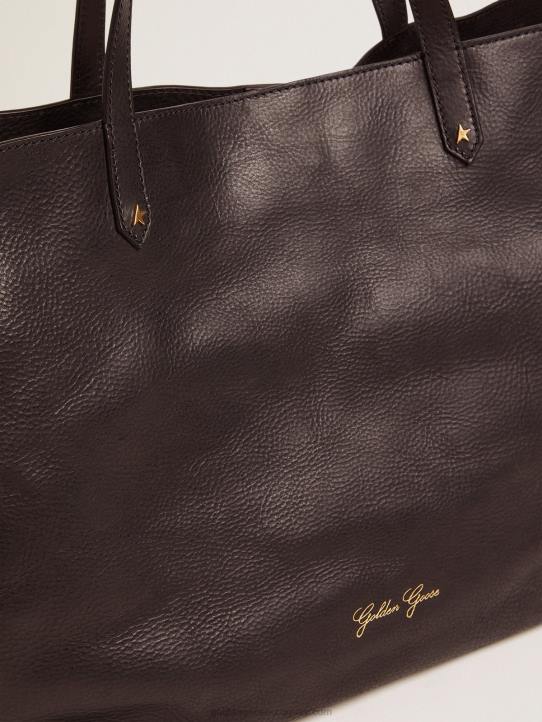 mujer bolso pasadena negro con logo dorado en el frenteGolden Goose 02H6474