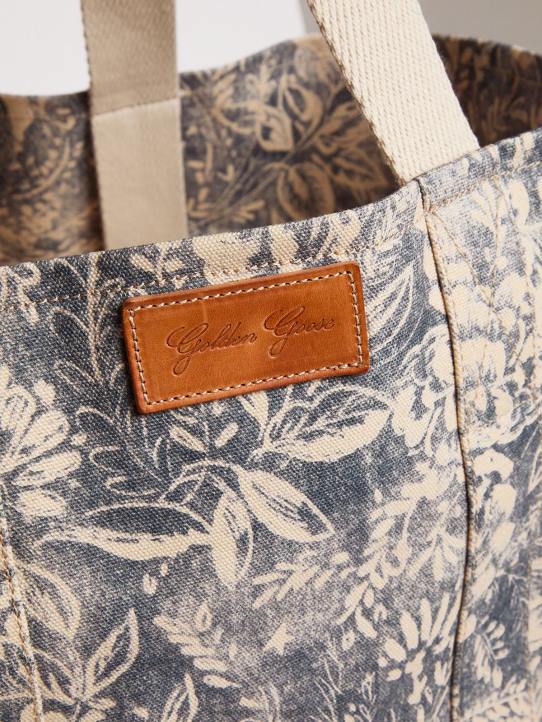 mujer bolso oceánico de lona de la colección cápsula golden resort en azul vintage con detalles en contraste 02H6452