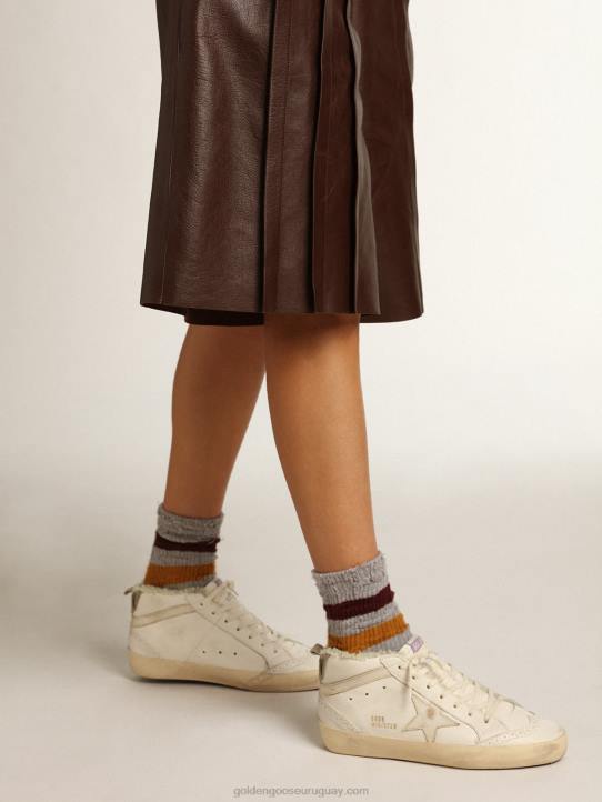 mujer mid star en napa con estrella de cuero blanco brillante y flashGolden Goose 02H6192