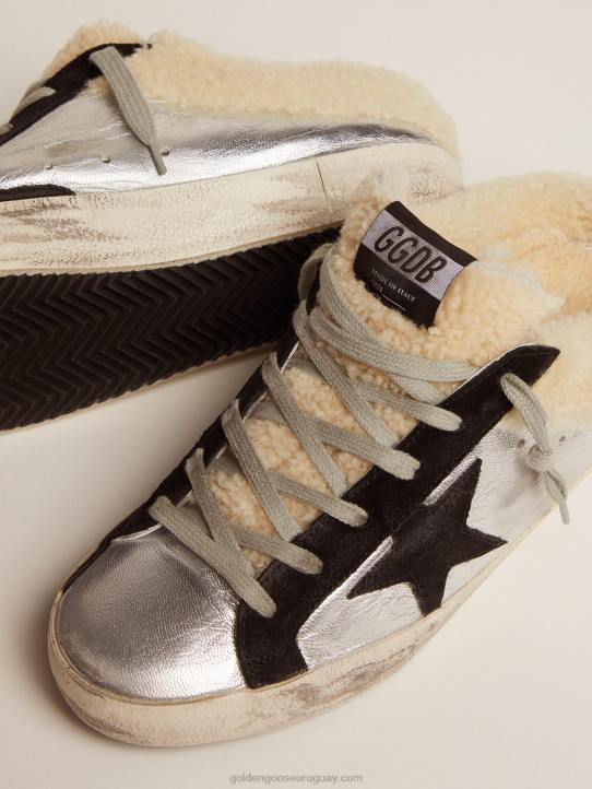 mujer zuecos super-star de piel laminada plateada con estrella de ante negroGolden Goose 02H6121