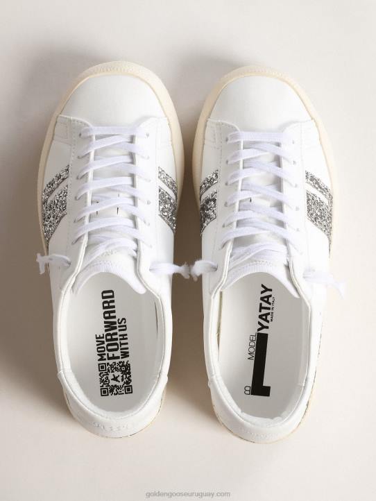 mujer Yatay modelo 1b zapatillas sostenibles con parte superior de base biológica blanca y purpurina reciclada plateada.Golden Goose 02H6168