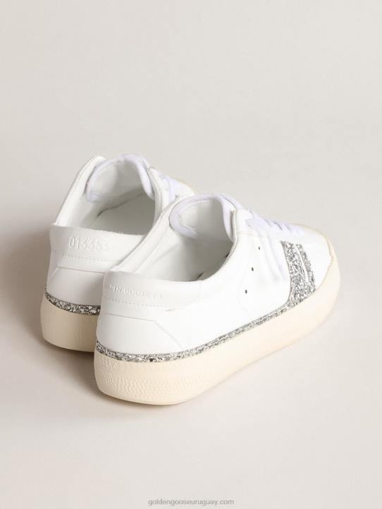 mujer Yatay modelo 1b zapatillas sostenibles con parte superior de base biológica blanca y purpurina reciclada plateada.Golden Goose 02H6168