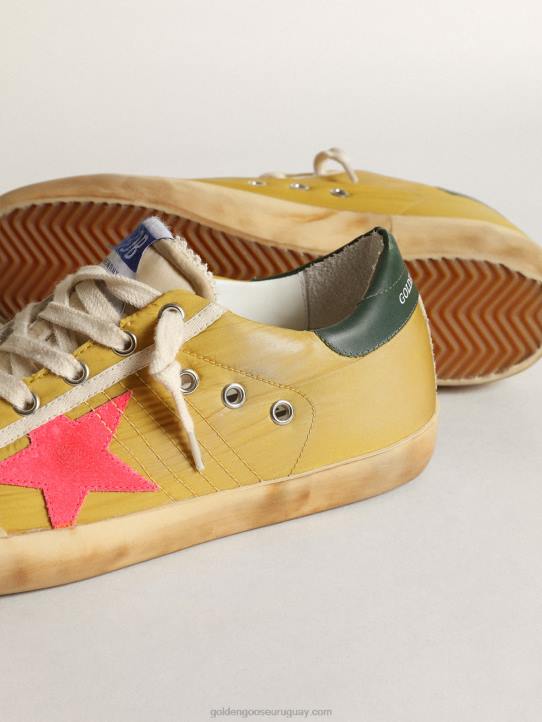 mujer Zapatillas super-star penstar de nailon color mostaza con estrella de ante color langosta fluorescenteGolden Goose 02H631