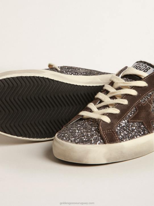 mujer superestrella en purpurina con estrella marrón y tirador lila en el talónGolden Goose 02H6240