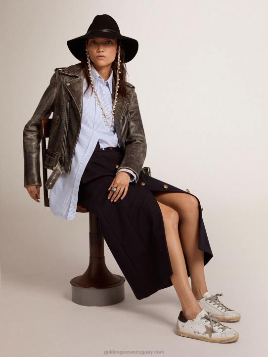 mujer zapatillas super-star con refuerzo negro en el talón y letras con tachuelas de metalGolden Goose 02H610