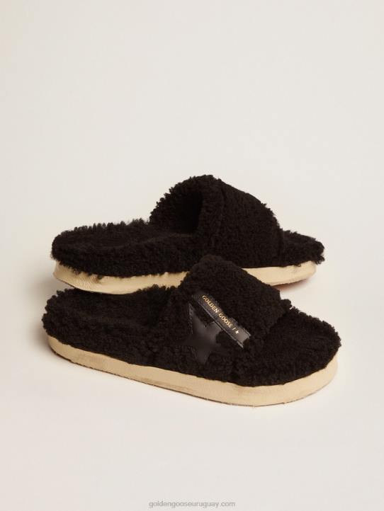 mujer poolstars de borrego negro con estrella de piel tono sobre tonoGolden Goose 02H6438